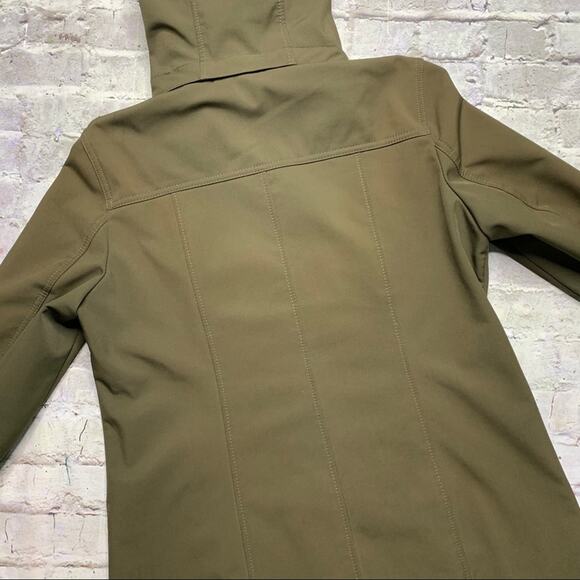 Andrew Marc Hooded, Water Repellent Jacket in Brown - Picture 9 of 11